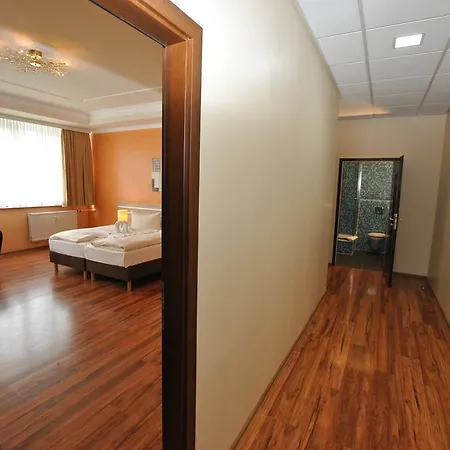 Отель The Aga's 3*